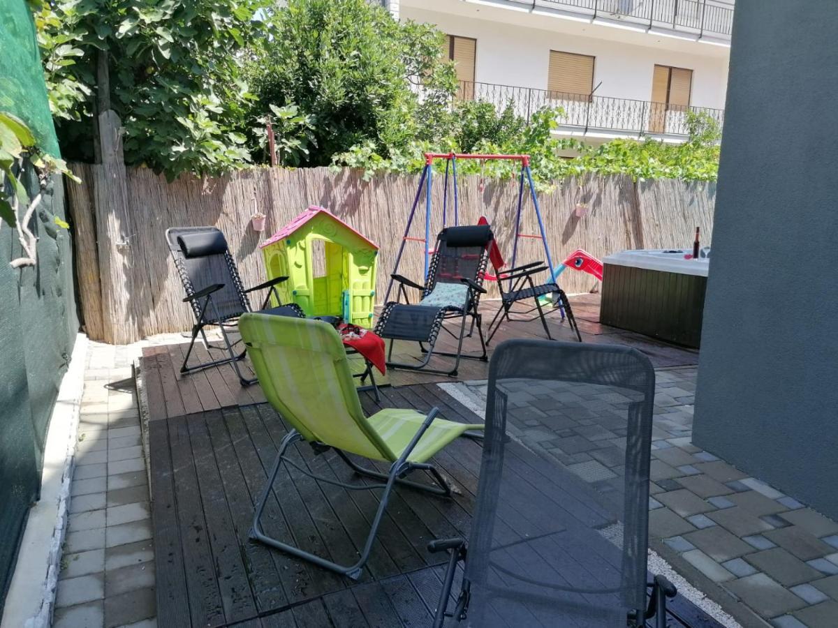 Apartmani U Kastelima Kaštela Exterior foto
